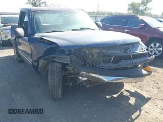 ✅ 2001 Chevrolet Silverado 1500 • VIN: 1GCEC14W01Z224545 • Lot: 43474128. Wystawiony na IAAI z przebiegiem Nie podano. Bezpłatny archiwum sprzedaży aukcyjnych z USA i szczegółowy raport historii pojazdu na DreamBid. Zdjęcie 6.