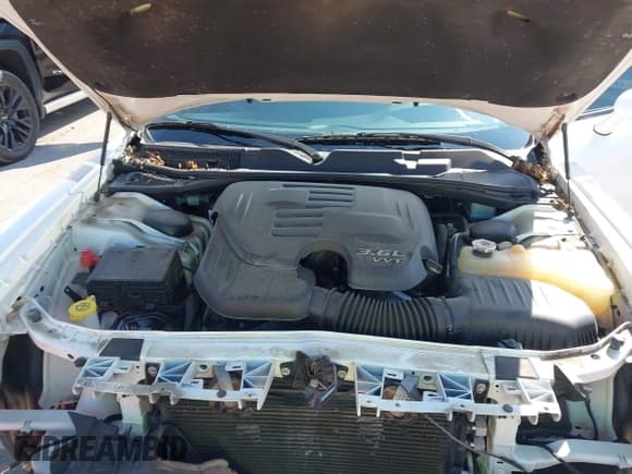 ✅ 2018 Dodge Challenger SXT • VIN: 2C3CDZAG1JH322178 • Лот: 43158995. Опубликован ранее на IAAI с пробегом 84 611 миль. Бесплатный доступ к архиву аукционных продаж из США и подробный отчёт об истории автомобиля на DreamBid. Изображение 10.