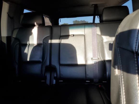 ✅ 2016 Chevrolet Suburban LT • VIN: 1GNSCHKC4GR395416 • Lot: 79481614. Wystawiony na Copart z przebiegiem 134 716 mil. Bezpłatny archiwum sprzedaży aukcyjnych z USA i szczegółowy raport historii pojazdu na DreamBid. Zdjęcie 10.