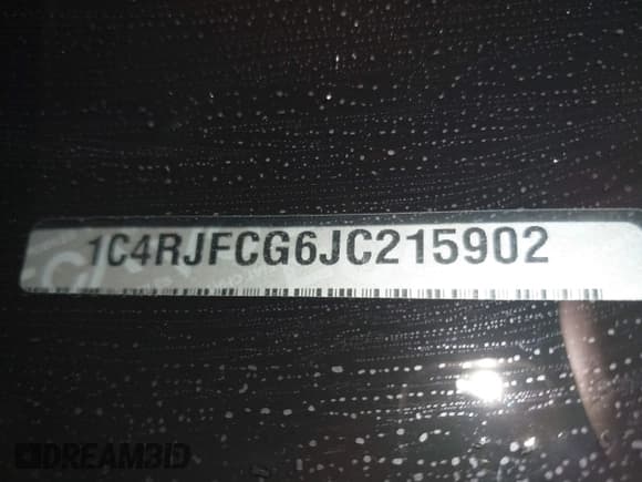 ✅ 2018 Jeep Grand Cherokee High Altitude • VIN: 1C4RJFCG6JC215902 • Lot: 41866716. Wystawiony na IAAI z przebiegiem 76 282 mil. Bezpłatny archiwum sprzedaży aukcyjnych z USA i szczegółowy raport historii pojazdu na DreamBid. Zdjęcie 9.