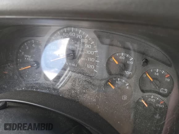 ✅ 2006 Chevrolet Silverado 2500HD LT1 • VIN: 1GCHC23D16F185881 • Lot: 44713115. Wystawiony na Copart z przebiegiem Nie podano. Bezpłatny archiwum sprzedaży aukcyjnych z USA i szczegółowy raport historii pojazdu na DreamBid. Zdjęcie 9.