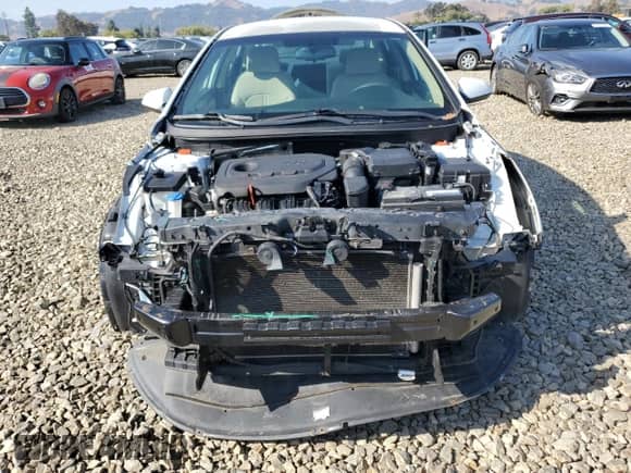 2016 Hyundai Sonata SE with VIN 5NPE24AF2GH274985, listed as a Copart auction lot 84284605 with 160,982 mi miles and Salvage title. Bid and sale history available at DreamBid. Image 5.