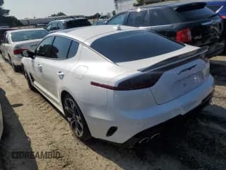 ✅ 2018 Kia Stinger GT1 • VIN: KNAE45LC9J6032731 • Lot: 60815685. Wystawiony na Copart z przebiegiem 76 625 mil. Bezpłatny archiwum sprzedaży aukcyjnych z USA i szczegółowy raport historii pojazdu na DreamBid. Zdjęcie 2.