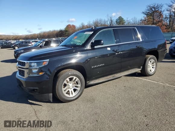 ✅ 2017 Chevrolet Suburban LT • VIN: 1GNSKHKCXHR331370 • Lot: 91202625. Listed on Copart with 104,282 mi. Free auction sales archive from the USA and detailed vehicle history report at DreamBid. Image 1.