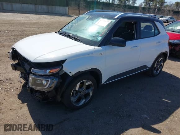 ✅ 2022 Hyundai Venue SEL • VIN: KMHRC8A37NU186508 • Lot: 41800124. Listed on IAAI with 22,141 mi. Free auction sales archive from the USA and detailed vehicle history report at DreamBid. Image 18.