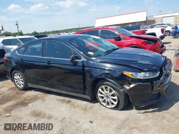 ✅ 2016 Ford Fusion S • VIN: 1FA6P0G70G5100692 • Lot: 43021159. Wystawiony na IAAI z przebiegiem 182 198 mil. Bezpłatny archiwum sprzedaży aukcyjnych z USA i szczegółowy raport historii pojazdu na DreamBid. Zdjęcie 13.