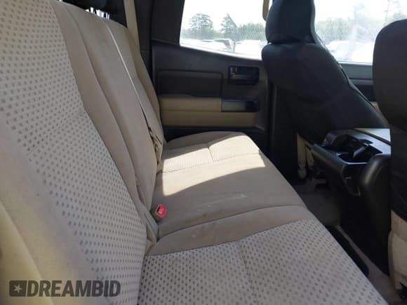 ✅ 2010 Toyota Tundra • VIN: 5TFRY5F18AX086292 • Lot: 42112200. Listed on IAAI with 306,701 mi. Free auction sales archive from the USA and detailed vehicle history report at DreamBid. Image 8.