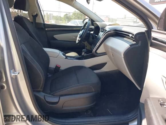 2024 Hyundai Tucson SEL with VIN 5NMJB3DE4RH404311, listed as a IAAI auction lot 43266957 with 53,728 mi miles and . Bid and sale history available at DreamBid. Image 5.