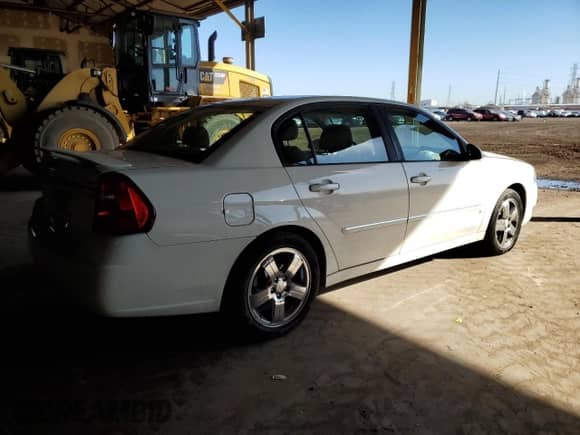2006 Chevrolet Malibu LTZ z VIN 1G1ZU538X6F241511, wystawiony jako Copart lot #79072524 z przebiegiem 157 150 mil mil oraz Szkoda całkowita • Salvage title. Historia ofert i sprzedaży dostępna na DreamBid. Obrazek 3.