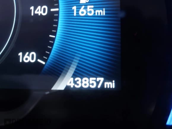 ✅ 2020 Hyundai Santa Fe Limited • VIN: 5NMS5CAA9LH291668 • Лот: 41993600. Опубликован ранее на IAAI с пробегом 43 857 миль. Бесплатный доступ к архиву аукционных продаж из США и подробный отчёт об истории автомобиля на DreamBid. Изображение 15.