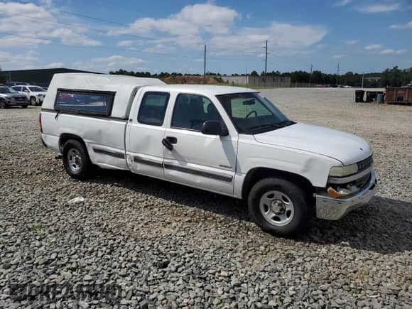 2002 Chevrolet Silverado 1500 with VIN 1GCEC19T92E105982, listed as a Copart auction lot 68452954 with Not provided miles and Salvage title. Bid and sale history available at DreamBid. Image 4.