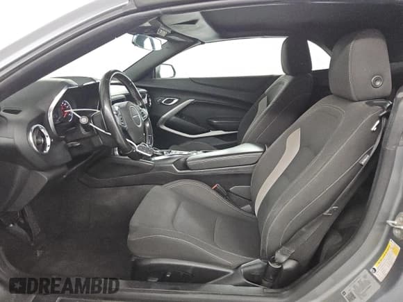 ✅ 2020 Chevrolet Camaro 1LT • VIN: 1G1FB3DX0L0130628 • Lot: 80318235. Listed on Copart with 83,509 mi. Free auction sales archive from the USA and detailed vehicle history report at DreamBid. Image 7.