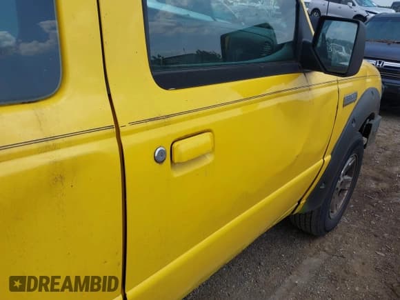 ✅ 2006 Ford Ranger XLT • VIN: 1FTZR45E26PA45613 • Лот: 42898656. Опубликован ранее на IAAI с пробегом 216 529 миль. Бесплатный доступ к архиву аукционных продаж из США и подробный отчёт об истории автомобиля на DreamBid. Изображение 6.