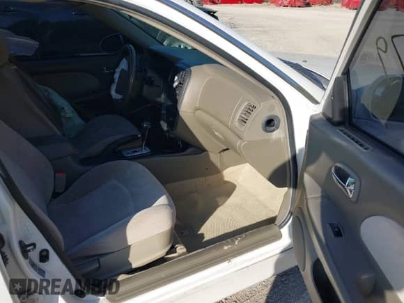 2004 Hyundai Sonata с VIN KMHWF25H54A004513, выставлен на аукционе IAAI как лот 43043579 с пробегом 180 870 миль миль и . История ставок и продаж доступна на DreamBid. Изображение 5.