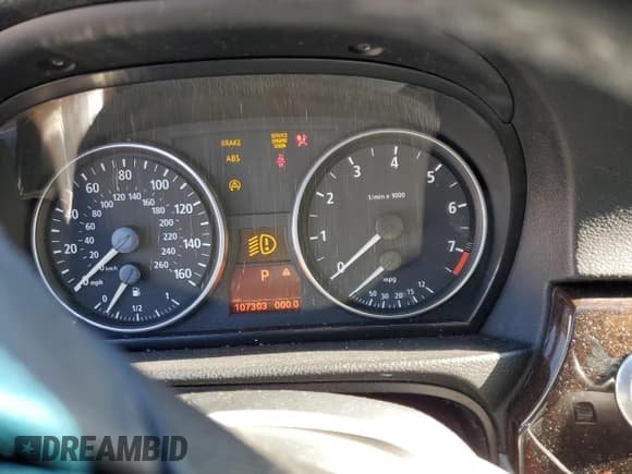 ✅ 2006 BMW 3 Series 325i • VIN: WBAVB17596NK37957 • Lot: 87103725. Wystawiony na Copart z przebiegiem 107 303 mil. Bezpłatny archiwum sprzedaży aukcyjnych z USA i szczegółowy raport historii pojazdu na DreamBid. Zdjęcie 9.