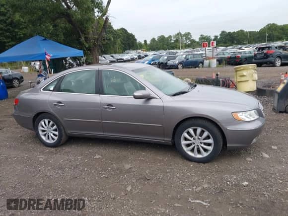 2007 Hyundai Azera SE с VIN KMHFC46F97A144408, выставлен на аукционе IAAI как лот 43179908 с пробегом 173 729 миль миль и . История ставок и продаж доступна на DreamBid. Изображение 13.