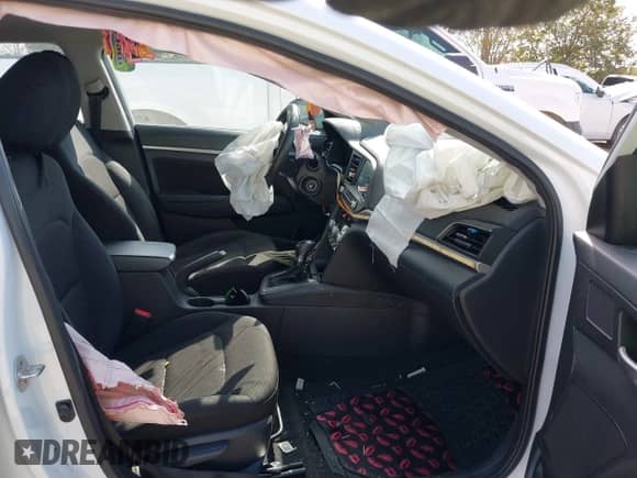 2020 Hyundai Elantra SEL z VIN 5NPD84LF6LH631277, wystawiony jako IAAI lot #40811960 z przebiegiem 84 383 mil mil oraz . Historia ofert i sprzedaży dostępna na DreamBid. Obrazek 5.