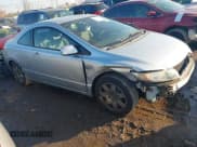 ✅ 2010 Honda Civic LX • VIN: 2HGFG1B61AH512118 • Lot: 43713793. Wystawiony na IAAI z przebiegiem 284 917 mil. Bezpłatny archiwum sprzedaży aukcyjnych z USA i szczegółowy raport historii pojazdu na DreamBid. Zdjęcie 1.