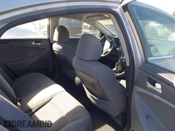 ✅ 2011 Hyundai Sonata GLS • VIN: 5NPEB4AC2BH056639 • Лот: 43538133. Опубликован ранее на IAAI с пробегом 237 580 миль. Бесплатный доступ к архиву аукционных продаж из США и подробный отчёт об истории автомобиля на DreamBid. Изображение 8.