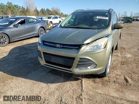 ✅ 2013 Ford Escape SE • VIN: 1FMCU0GX3DUB40753 • Lot: 92028245. Wystawiony na Copart z przebiegiem 183 937 mil. Bezpłatny archiwum sprzedaży aukcyjnych z USA i szczegółowy raport historii pojazdu na DreamBid. Zdjęcie 14.