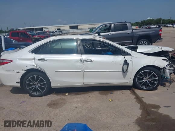 ✅ 2017 Toyota Camry XLE • VIN: 4T1BF1FK1HU658173 • Lot: 42638650. Wystawiony na IAAI z przebiegiem Nie podano. Bezpłatny archiwum sprzedaży aukcyjnych z USA i szczegółowy raport historii pojazdu na DreamBid. Zdjęcie 14.