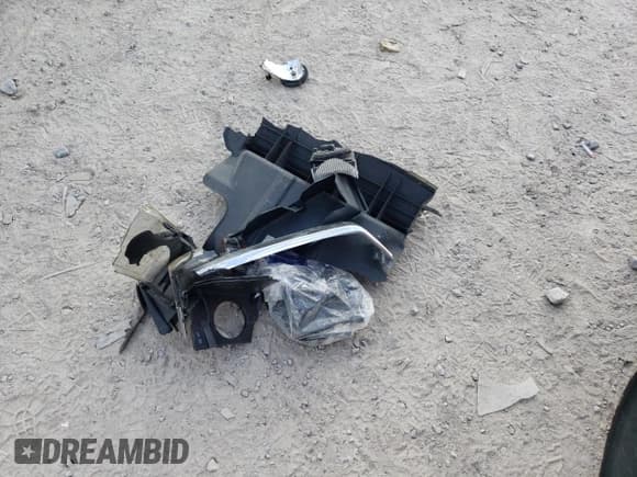 ✅ 2005 Chevrolet Colorado Z85 • VIN: 1GCDT146X58291127 • Лот: 78512484. Опубликован ранее на Copart с пробегом 198 544 миль. Бесплатный доступ к архиву аукционных продаж из США и подробный отчёт об истории автомобиля на DreamBid. Изображение 12.