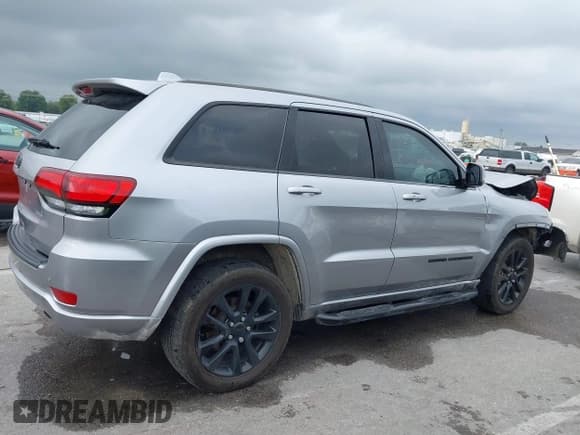 ✅ 2019 Jeep Grand Cherokee Upland • VIN: 1C4RJFAG8KC692741 • Lot: 42868590. Listed on IAAI with 61,333 mi. Free auction sales archive from the USA and detailed vehicle history report at DreamBid. Image 14.