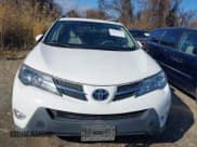 ✅ 2013 Toyota RAV4 XLE • VIN: JTMRFREV7D5026554 • Lot: 43815776. Wystawiony na IAAI z przebiegiem 122 535 mil. Bezpłatny archiwum sprzedaży aukcyjnych z USA i szczegółowy raport historii pojazdu na DreamBid. Zdjęcie 6.