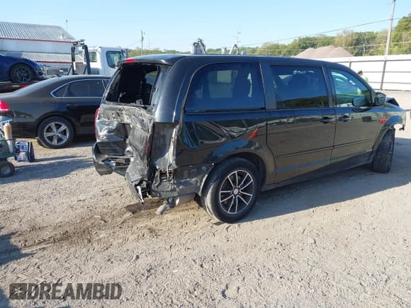 ✅ 2014 Dodge Grand Caravan SE • VIN: 2C4RDGBG5ER233545 • Lot: 43289462. Listed on IAAI with 137,053 mi. Free auction sales archive from the USA and detailed vehicle history report at DreamBid. Image 4.