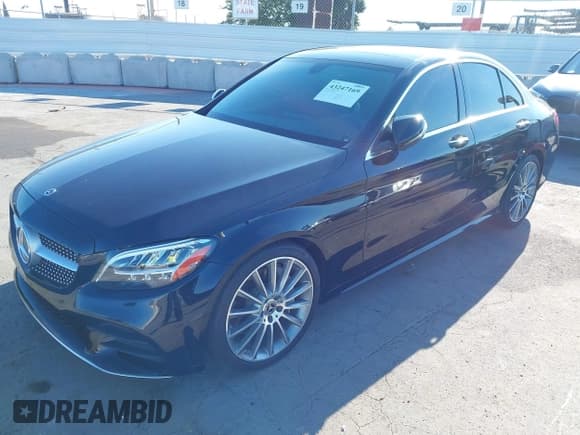 ✅ 2019 Mercedes-Benz C 300 • VIN: WDDWF8DB0KR504801 • Lot: 43247169. Listed on IAAI with 55,539 mi. Free auction sales archive from the USA and detailed vehicle history report at DreamBid. Image 2.
