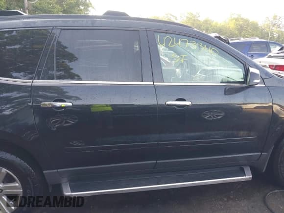 ✅ 2014 Chevrolet Traverse LT • VIN: 1GNKRHKD4EJ105842 • Lot: 42473340. Listed on IAAI with 227,954 mi. Free auction sales archive from the USA and detailed vehicle history report at DreamBid. Image 13.