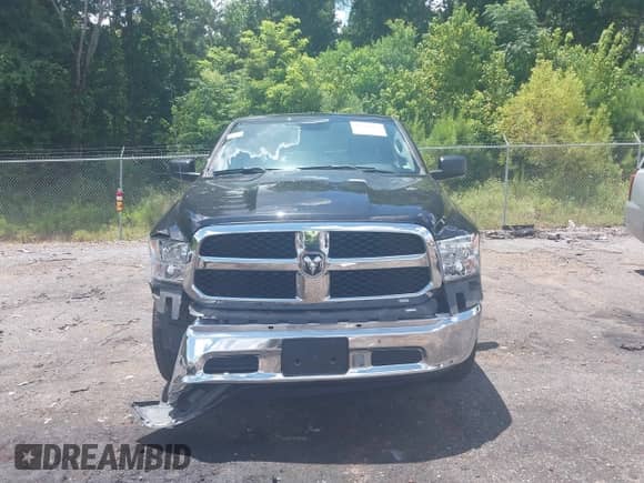 2024 Ram 1500 SLT z VIN 1C6RR7GG1RS149230, wystawiony jako IAAI lot #42732323 z przebiegiem 38 598 mil mil oraz . Historia ofert i sprzedaży dostępna na DreamBid. Obrazek 12.