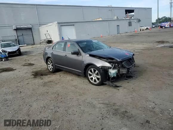 ✅ 2011 Mercury Milan Premier • VIN: 3MEHM0JG3BR605800 • Лот: 54078805. Опубликован ранее на Copart с пробегом 178 567 миль. Бесплатный доступ к архиву аукционных продаж из США и подробный отчёт об истории автомобиля на DreamBid. Изображение 13.