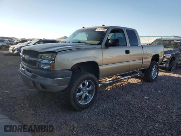 ✅ 2004 Chevrolet Silverado 1500 Z71 • VIN: 2GCEK19T741165847 • Лот: 61436494. Опубликован ранее на Copart с пробегом 190 922 миль. Бесплатный доступ к архиву аукционных продаж из США и подробный отчёт об истории автомобиля на DreamBid. Изображение 1.