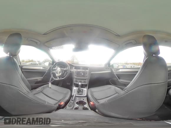 ✅ 2016 Volkswagen Golf TSI S • VIN: 3VWC17AU4GM517164 • Lot: 90502555. Wystawiony na Copart z przebiegiem 107 636 mil. Bezpłatny archiwum sprzedaży aukcyjnych z USA i szczegółowy raport historii pojazdu na DreamBid. Zdjęcie 15.