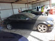 ✅ 2015 Mercedes-Benz C 250 • VIN: WDDGJ4HB7FG363989 • Lot: 42536860. Wystawiony na IAAI z przebiegiem 128 798 mil. Bezpłatny archiwum sprzedaży aukcyjnych z USA i szczegółowy raport historii pojazdu na DreamBid. Zdjęcie 13.