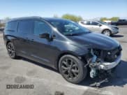 ✅ 2018 Chrysler Pacifica Limited • VIN: 2C4RC1GG3JR260018 • Lot: 54653885. Listed on Copart with 150,334 mi. Free auction sales archive from the USA and detailed vehicle history report at DreamBid. Image 4.