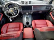 ✅ 2021 Porsche Macan GTS • VIN: WP1AG2A50MLB51865 • Lot: 94023505. Wystawiony na Copart z przebiegiem 51 690 mil. Bezpłatny archiwum sprzedaży aukcyjnych z USA i szczegółowy raport historii pojazdu na DreamBid. Zdjęcie 8.