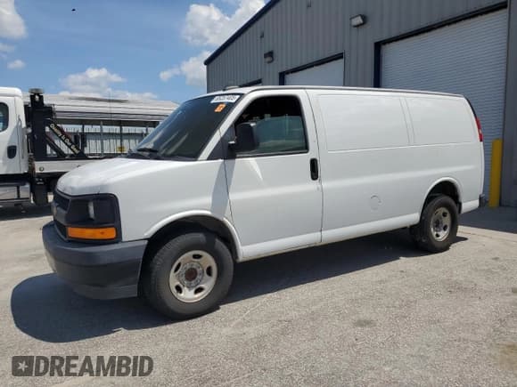 ✅ 2017 Chevrolet Express Cargo • VIN: 1GCZGGFG1H1180837 • Lot: 65257405. Listed on Copart with 205,680 mi. Free auction sales archive from the USA and detailed vehicle history report at DreamBid. Image 1.