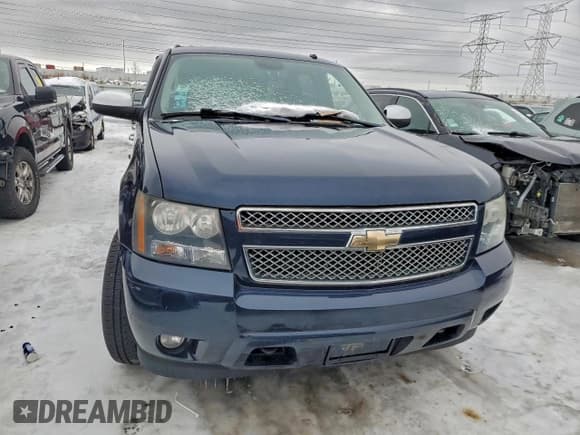 ✅ 2008 Chevrolet Suburban 1LT • VIN: 1GNFK16398R179410 • Lot: 95818315. Wystawiony na Copart z przebiegiem Nie podano. Bezpłatny archiwum sprzedaży aukcyjnych z USA i szczegółowy raport historii pojazdu na DreamBid. Zdjęcie 5.