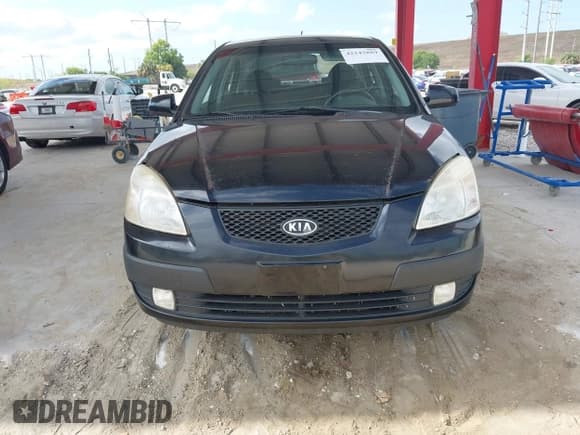 ✅ 2009 Kia Rio LX • VIN: KNADE223496561265 • Лот: 42143889. Опубликован ранее на IAAI с пробегом 235 634 миль. Бесплатный доступ к архиву аукционных продаж из США и подробный отчёт об истории автомобиля на DreamBid. Изображение 6.