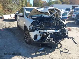 ✅ 2011 BMW X5 35i • VIN: 5UXZV4C54BL402417 • Lot: 43612790. Listed on IAAI with 133,917 mi. Free auction sales archive from the USA and detailed vehicle history report at DreamBid. Image 1.