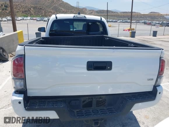 ✅ 2021 Toyota Tacoma SR5 • VIN: 3TMDZ5BN5MM118710 • Лот: 42460278. Опубликован ранее на IAAI с пробегом 60 310 миль. Бесплатный доступ к архиву аукционных продаж из США и подробный отчёт об истории автомобиля на DreamBid. Изображение 16.