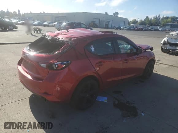 ✅ 2017 Mazda 3 Sport • VIN: 3MZBN1K70HM137973 • Lot: 81434785. Wystawiony na Copart z przebiegiem 51 711 mil. Bezpłatny archiwum sprzedaży aukcyjnych z USA i szczegółowy raport historii pojazdu na DreamBid. Zdjęcie 3.