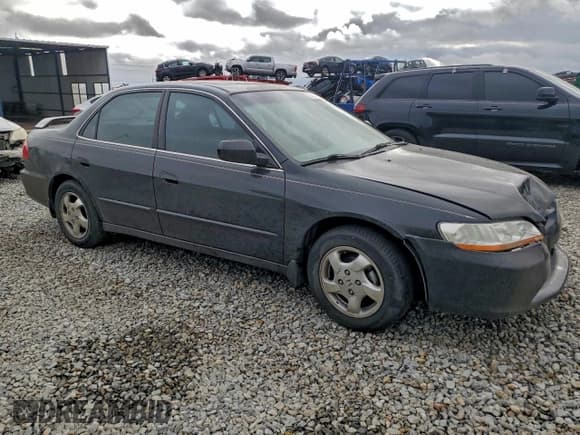 ✅ 1999 Honda Accord EX • VIN: 1HGCG5657XA065880 • Лот: 94066145. Опубликован ранее на Copart с пробегом 238 487 миль. Бесплатный доступ к архиву аукционных продаж из США и подробный отчёт об истории автомобиля на DreamBid. Изображение 4.