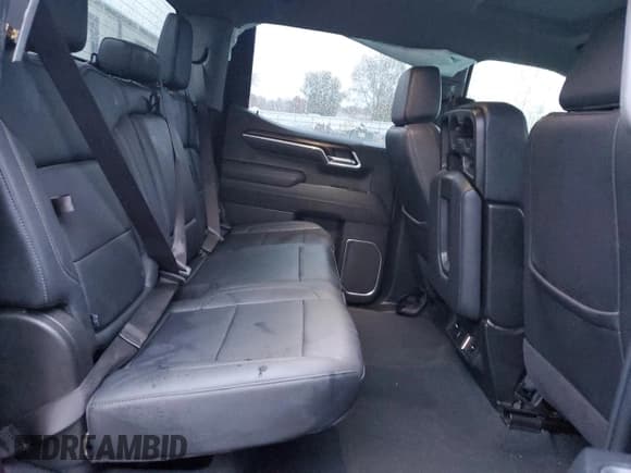 ✅ 2025 GMC Sierra 1500 SLT • VIN: 1GTUUDEDXSZ181258 • Лот: 90437835. Опубликован ранее на Copart с пробегом 15 831 миль. Бесплатный доступ к архиву аукционных продаж из США и подробный отчёт об истории автомобиля на DreamBid. Изображение 10.