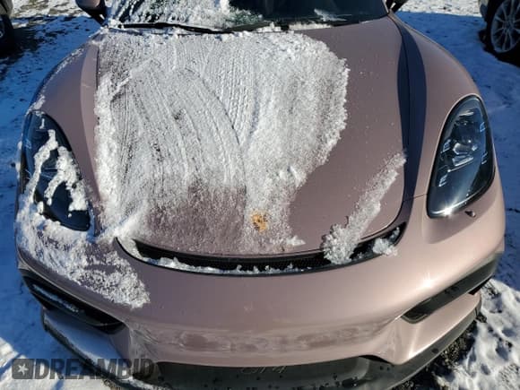 ✅ 2022 Porsche 718 Cayman GT4 • VIN: WP0AC2A8XNS275706 • Лот: 85888244. Опубликован ранее на Copart с пробегом Не указан. Бесплатный доступ к архиву аукционных продаж из США и подробный отчёт об истории автомобиля на DreamBid. Изображение 11.