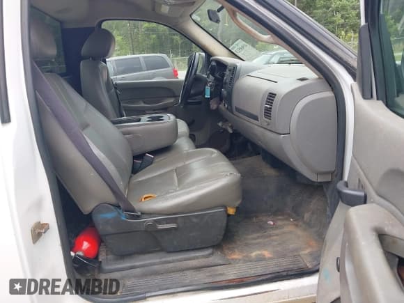 ✅ 2010 Chevrolet Silverado 1500 Work Truck • VIN: 1GCPCPEX1AZ190912 • Lot: 41968523. Listed on IAAI with 249,544 mi. Free auction sales archive from the USA and detailed vehicle history report at DreamBid. Image 5.