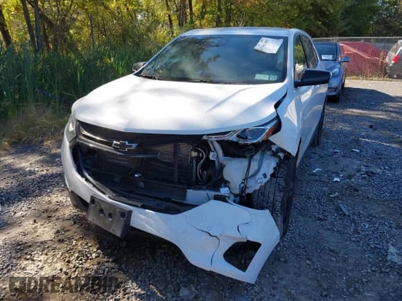 2020 Chevrolet Equinox LT with VIN 2GNAXUEV7L6235168, listed as a IAAI auction lot 43361405 with 84,672 mi miles and . Bid and sale history available at DreamBid. Image 6.