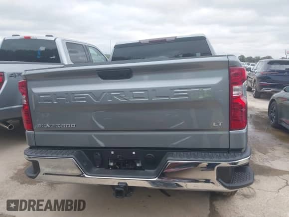 2026 Chevrolet Silverado 1500 LT z VIN 3GCUKDED5TG116874, wystawiony jako IAAI lot #43568713 z przebiegiem 1 845 mil mil oraz . Historia ofert i sprzedaży dostępna na DreamBid. Obrazek 17.